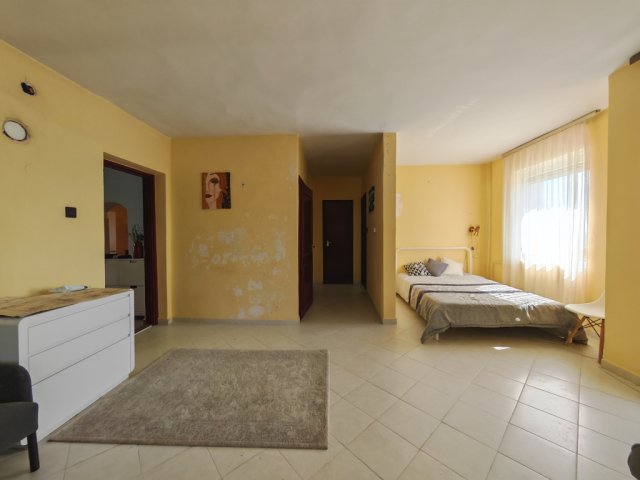 Eladó családi ház, Csókakőn 79.9 M Ft, 5 szobás