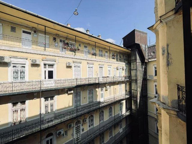 Eladó téglalakás, Budapesten, V. kerületben 86.9 M Ft, 2 szobás