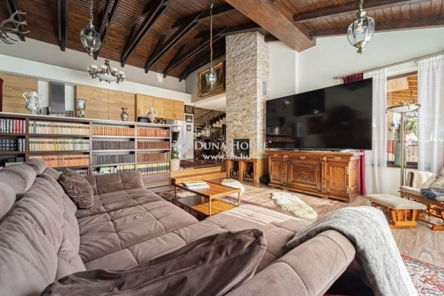 Eladó családi ház, Szentendrén 549.9 M Ft, 6 szobás