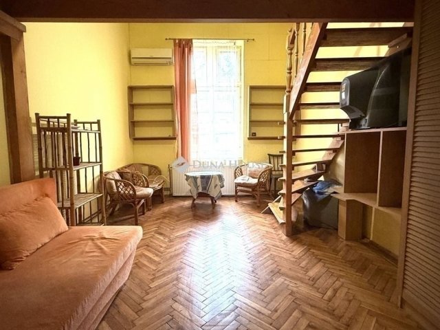Eladó téglalakás, Budapesten, VII. kerületben 45 M Ft, 1 szobás
