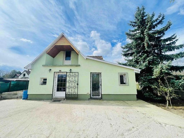 Eladó családi ház, Vácon 34.9 M Ft, 2 szobás