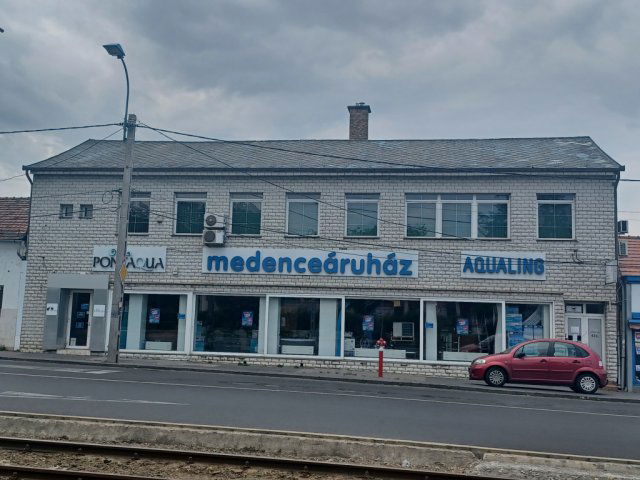 Eladó üzlethelyiség, Budapesten, XVIII. kerületben, Üllői úton