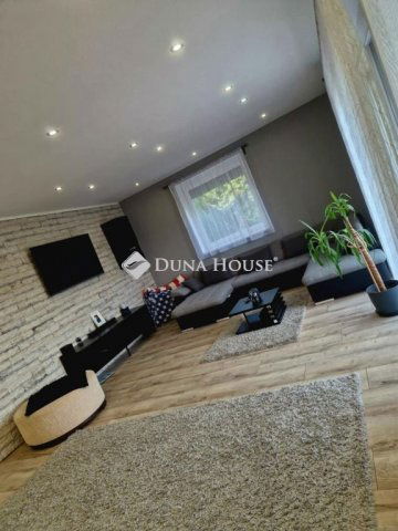 Eladó családi ház, Tatabányán, Petőfi Sándor utcában