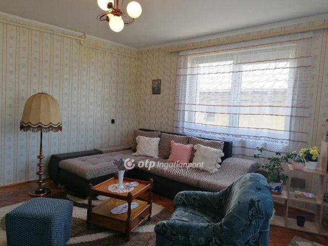 Eladó családi ház, Nagykállóban 44 M Ft, 4+1 szobás