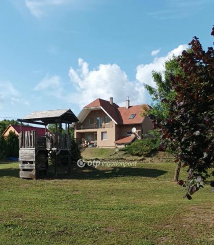 Eladó családi ház, Fehérvárcsurgón 143.5 M Ft, 1+3 szobás