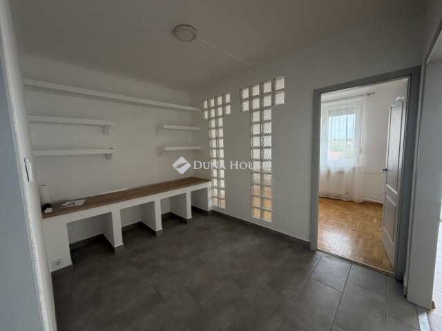 Eladó panellakás, Budapesten, XVIII. kerületben 64.9 M Ft