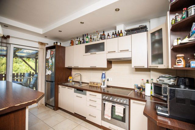 Eladó téglalakás, Szegeden 59.5 M Ft, 3 szobás