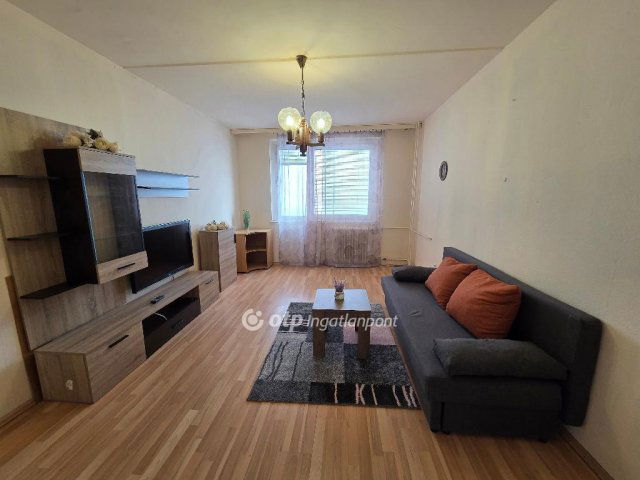 Kiadó panellakás, albérlet, Miskolcon 100 E Ft / hó, 2 szobás