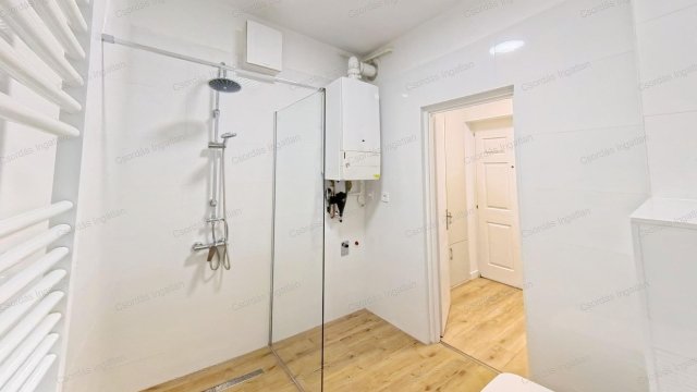 Eladó téglalakás, Veszprémben, Vécsey Károly utcában