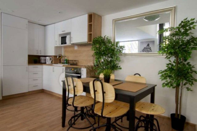 Kiadó téglalakás, albérlet, VI. kerületben, Teréz körúton