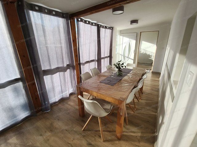 Eladó családi ház, Mosonmagyaróváron 119.9 M Ft