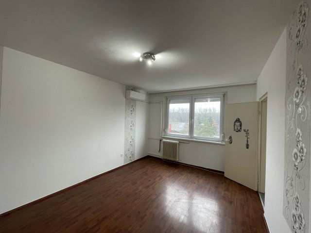 Eladó panellakás, Tiszaújvárosban, Mátyás Király úton