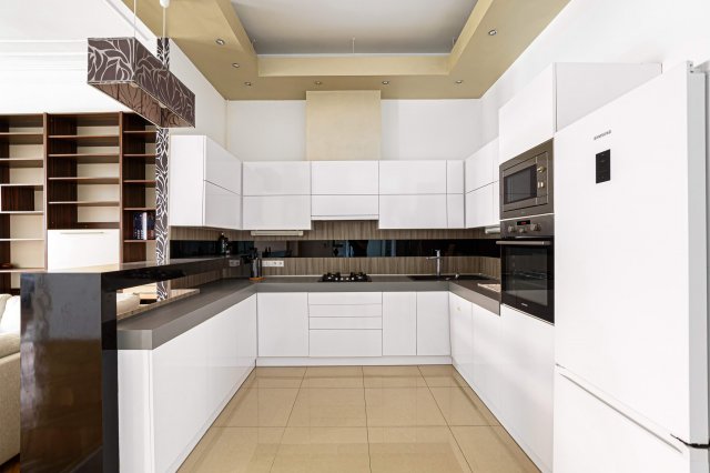 Kiadó téglalakás, albérlet, Budapesten, V. kerületben, 3 szobás