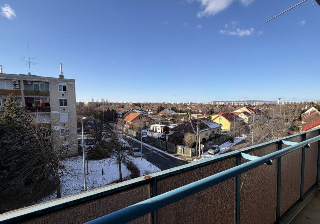 Eladó téglalakás, XXI. kerületben, Szent László utcában