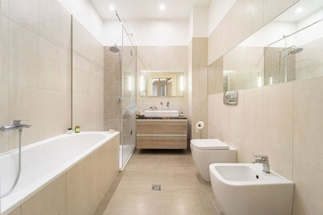 Eladó téglalakás, Budapesten, V. kerületben 319 M Ft, 4 szobás