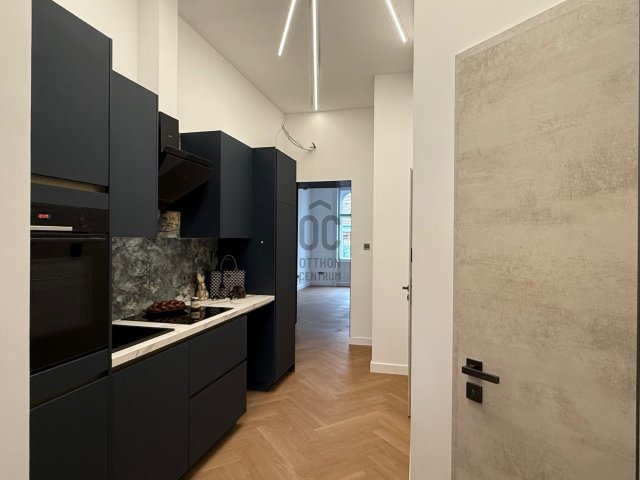 Eladó téglalakás, Budapesten, VI. kerületben 209.9 M Ft