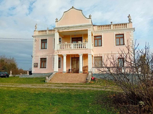 Eladó családi ház, Galambokon 380 M Ft, 22 szobás
