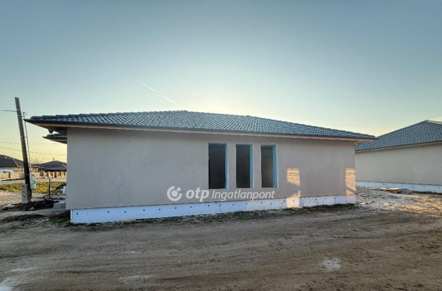 Eladó családi ház, Miskolcon 89.9 M Ft, 4 szobás