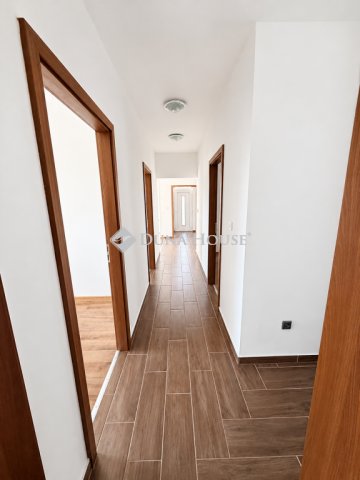 Eladó ikerház, Mosonszentmiklóson 82.9 M Ft, 5 szobás