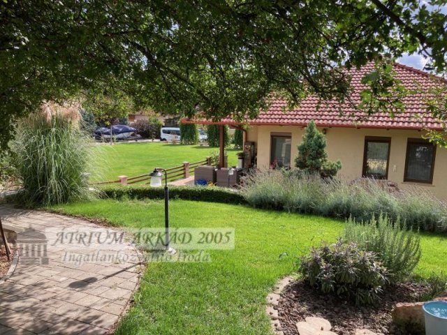 Eladó családi ház, Érden 285 M Ft, 4 szobás