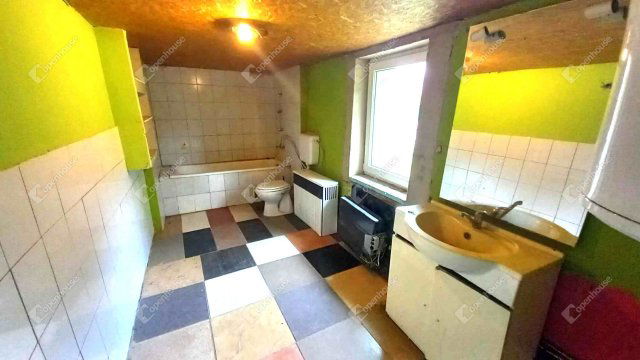 Eladó családi ház, Besenyszögön 12.99 M Ft, 3 szobás