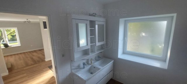 Eladó családi ház, Hévízen 119.9 M Ft, 3 szobás