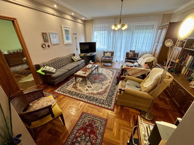 Eladó ikerház, Debrecenben 149.9 M Ft, 6 szobás