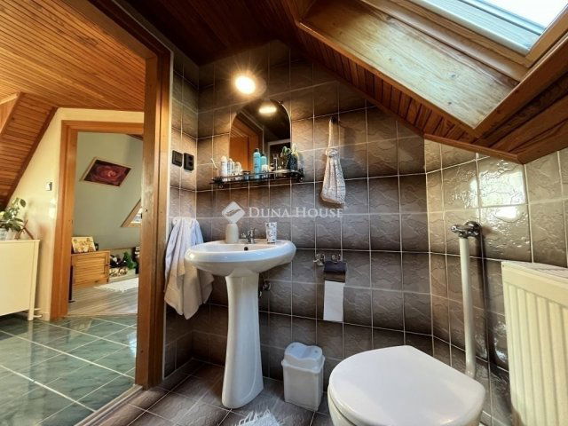 Eladó családi ház, Balatonfűzfőn 114.9 M Ft, 4 szobás