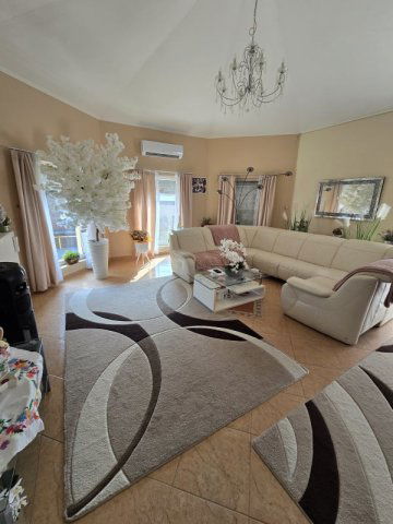 Eladó családi ház, Érden 198 M Ft, 5 szobás