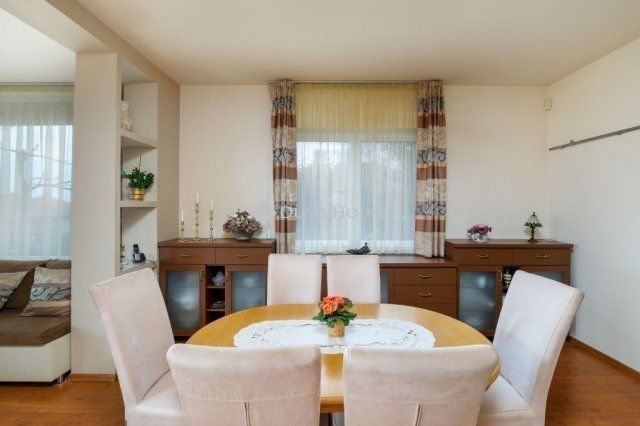 Eladó családi ház, Budapesten, III. kerületben 265 M Ft