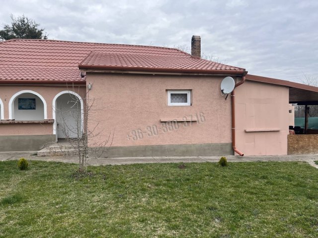 Eladó családi ház, Nagyvenyimen 27.9 M Ft, 2 szobás