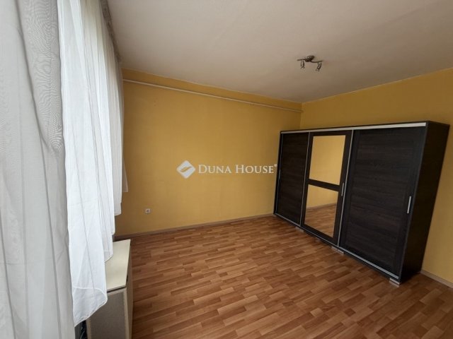 Eladó téglalakás, Budapesten, XXI. kerületben 62.99 M Ft
