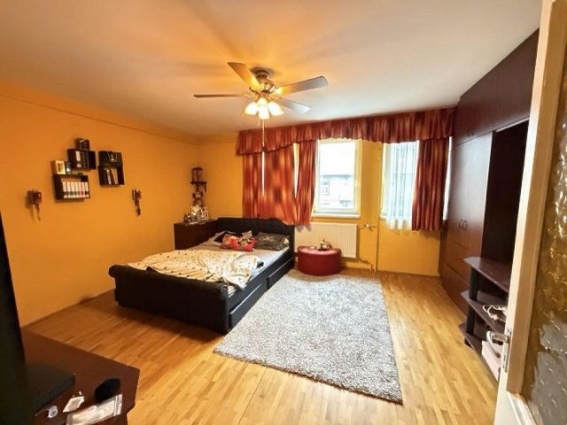 Eladó téglalakás, VIII. kerületben, Karácsony Sándor utcában