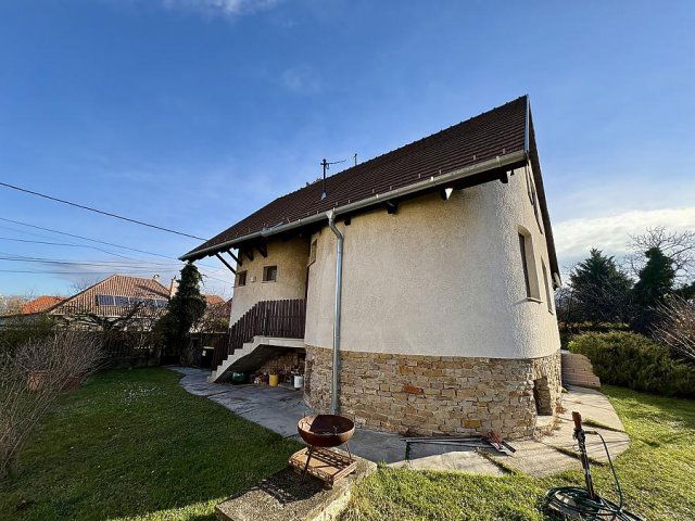 Eladó családi ház, Pomázon 159 M Ft, 5 szobás