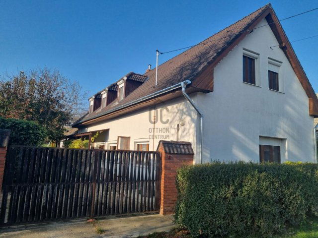 Eladó családi ház, Balatonkenesén 97 M Ft, 4 szobás