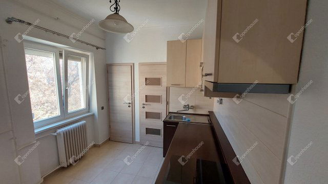 Kiadó téglalakás, albérlet, Tatabányán 160 E Ft / hó