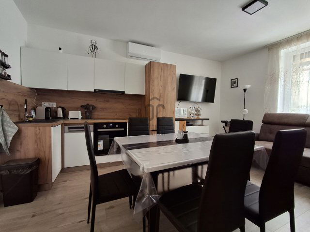 Kiadó téglalakás, albérlet, Pécsett 300 E Ft / hó, 2 szobás