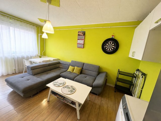 Eladó panellakás, Győrött 47.5 M Ft, 3 szobás