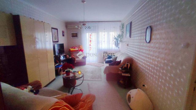 Eladó téglalakás, Nagykanizsán 41.5 M Ft, 3 szobás