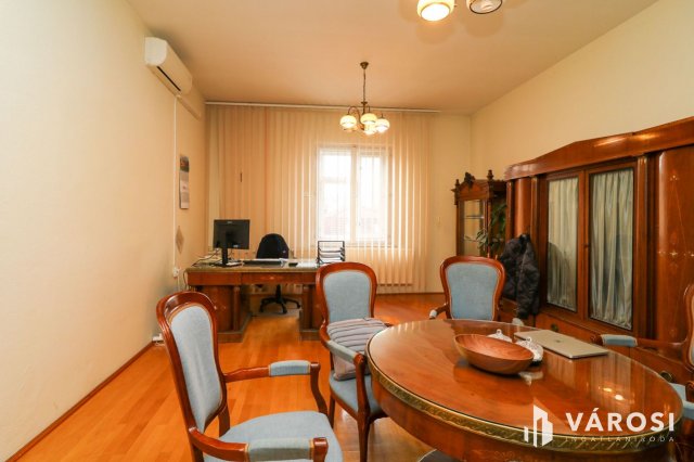 Eladó ipari ingatlan, Berettyóújfaluban 590 M Ft