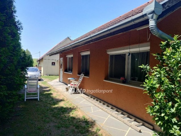 Eladó családi ház, Szentliszlón 46.9 M Ft, 2+3 szobás