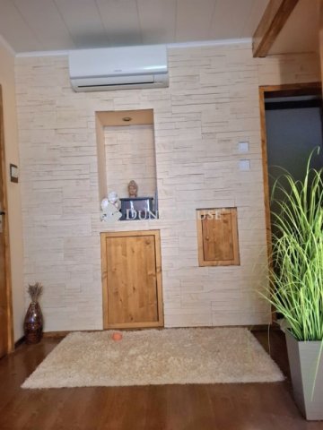 Eladó téglalakás, Szegeden 75.5 M Ft, 4 szobás