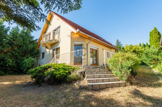 Eladó családi ház, Fóton 164.99 M Ft, 5 szobás