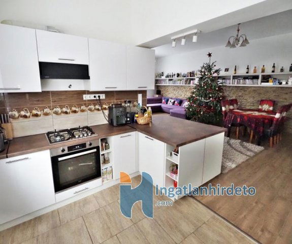 Eladó családi ház, Budapesten, III. kerületben 269 M Ft