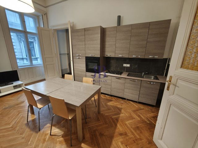 Kiadó téglalakás, albérlet, V. kerületben, Havas utcában