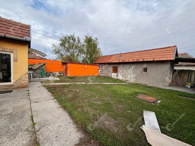 Eladó családi ház, Pilisen 39.9 M Ft, 2 szobás