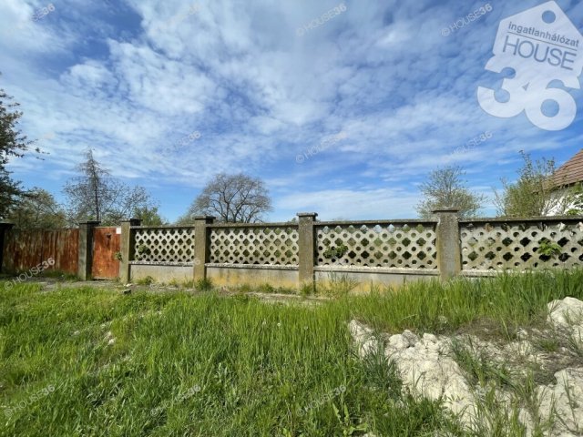 Eladó telek, Solton 14 M Ft / költözzbe.hu