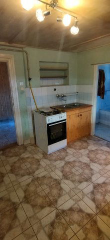 Eladó családi ház, Szegeden 35.9 M Ft, 2 szobás