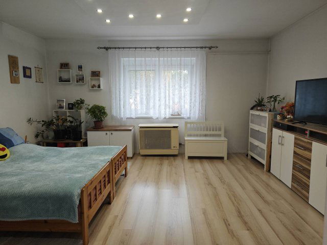 Eladó családi ház, Szakonyon 32 M Ft, 2 szobás