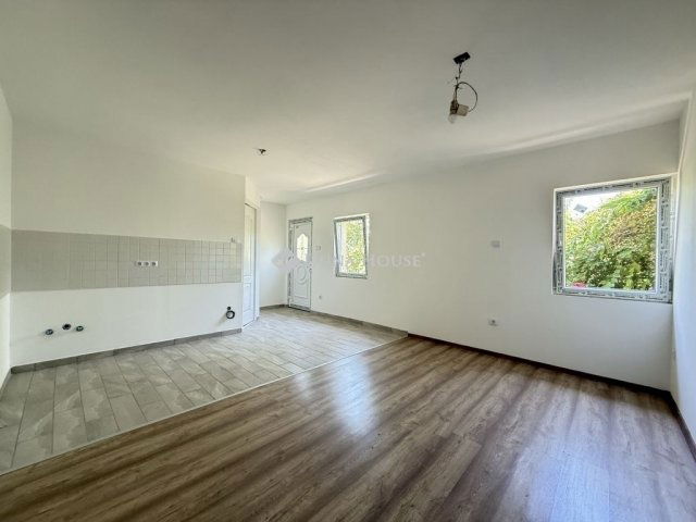Eladó téglalakás, Budapesten, XXI. kerületben 32.5 M Ft